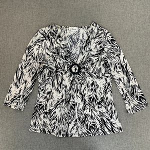 Chaus Zebra Blouse Off White Black Petite Large V-Neck 3/4th Sleeves Lightweight